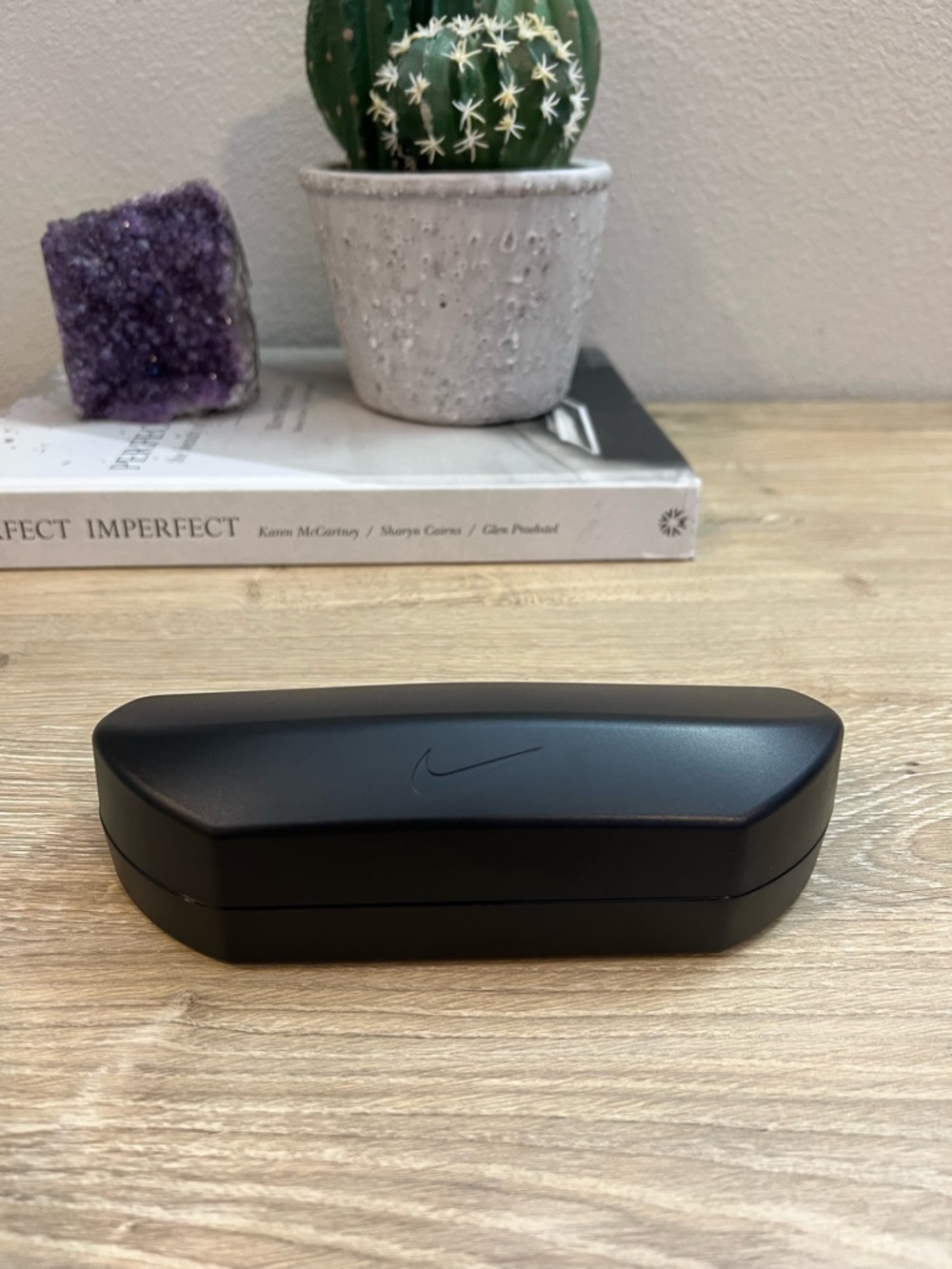 Nike Sunglasses Case Black Hard Shell Clamshell Eyeglass Case Italy